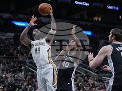 Pelicans Spurs Basketball