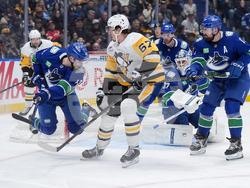 Penguins Canucks Hockey