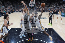 Pelicans Spurs Basketball