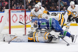 Penguins Canucks Hockey