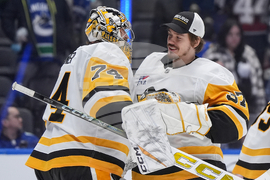 Penguins Canucks Hockey