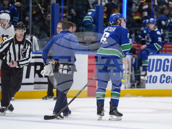 Penguins Canucks Hockey