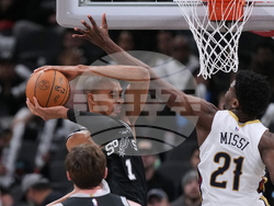 Pelicans Spurs Basketball