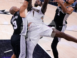 Pelicans Spurs Basketball