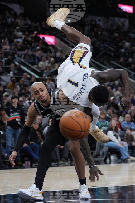 APTOPIX Pelicans Spurs Basketball