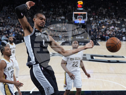 Pelicans Spurs Basketball