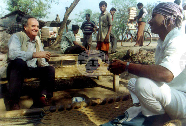 India Mark Tully Obit