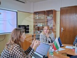 Началникът на Регионалното управление на образованието в София-град д-р Елеонора Лилова организира срещи за подготовката за преминаване към едносменен режим и за кариерното ориентиране. Снимка: РУО в София-град