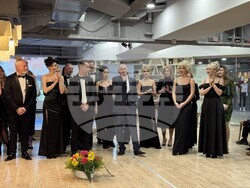 Стилист Капанов разказва са себе си в автобиографичната книга „Живот без спирачки“, снимка – екип Стилист Капанов 