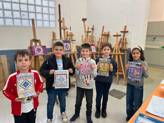 Ателие „Килимчета, които носят душата на България“ се състоя в Българското културно-просветно училище „Паисий Хилендарски“ в Памплона