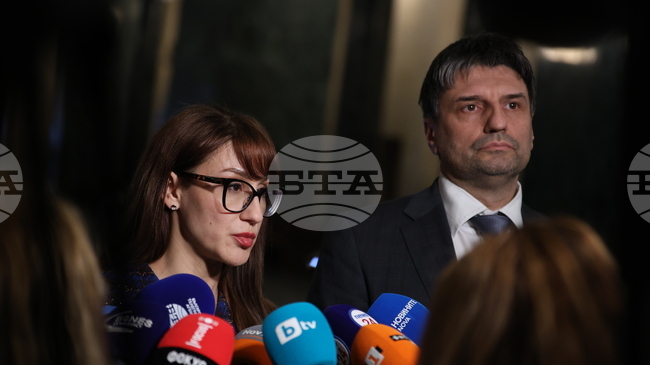 Трима души са задържани за обир на златарско ателие, на двама са повдигнати обвинения