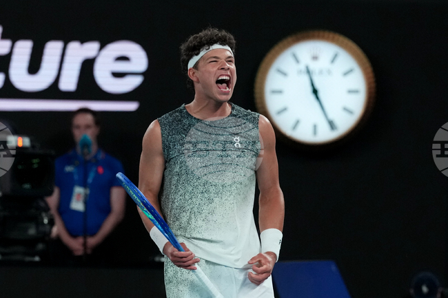 Бен Шелтън се класира за трети път в кариерата си за четвъртфиналите на Откритото първенство на Австралия