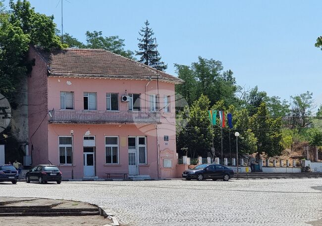 Започват ремонти по сградите на седем кметства в община Болярово