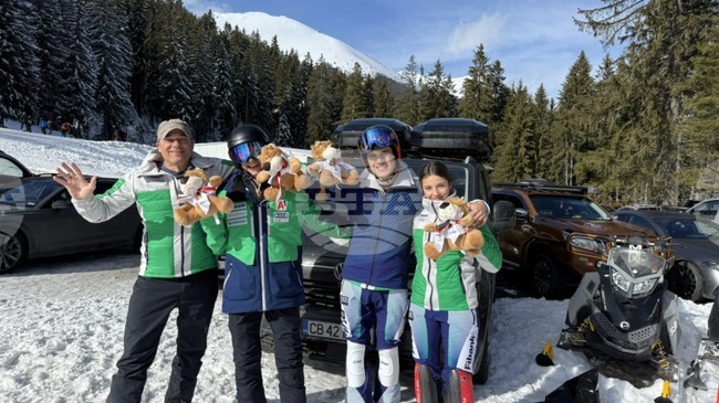 Сноубордистите Тервел Замфиров и Малена Замфирова получиха лъвчета за късмет от генералния спонсор на БОК Първа инвестиционна банка