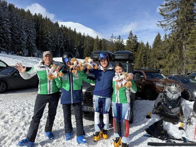 Сноубордистите Тервел Замфиров и Малена Замфирова получиха лъвчета за късмет от генералния спонсор на БОК Първа инвестиционна банка