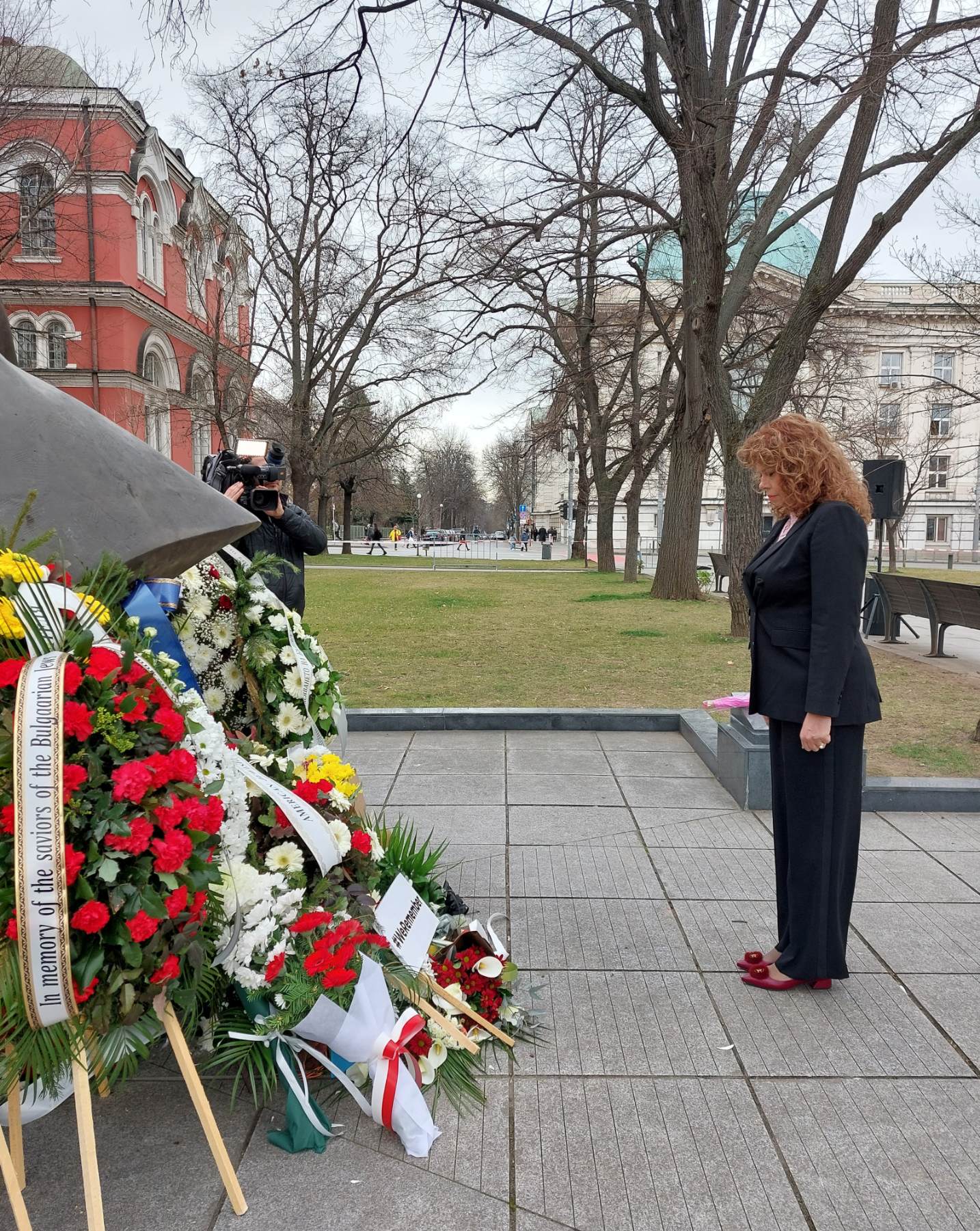 Ден на спасяването на българските евреи - Илияна Йотова - Паметник на спасението