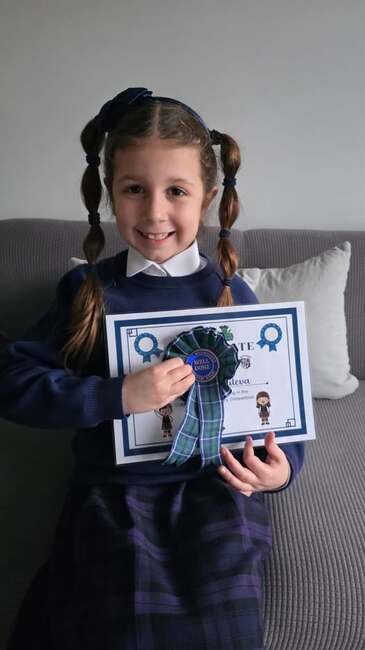 Ученичка от Българското съботно училище „АБВ“ в Единбург спечели първо място в конкурс за рецитиране