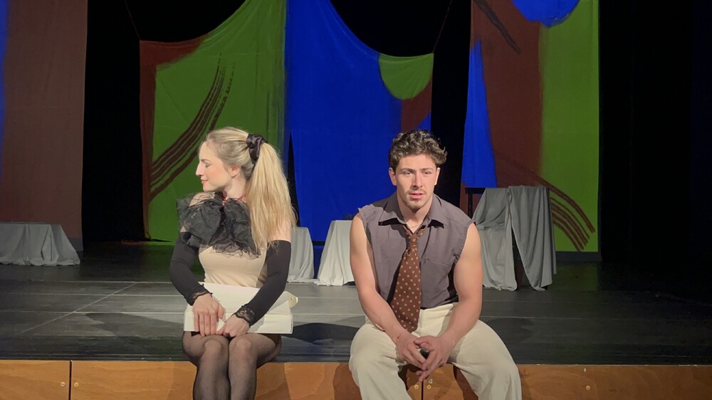 Перник - Общински драматичен театър - постановка „Кръв“ по Джон Стайнбек