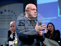 „Иновациите в образованието за умения на бъдещото" - дискусия - Томислав Дончев