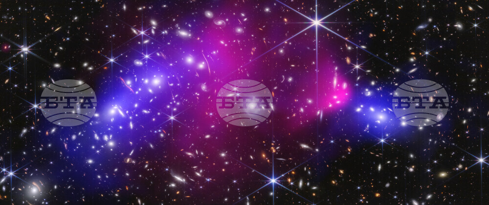 Нова карта на вселената предлага улики за разбирането на тъмната материя