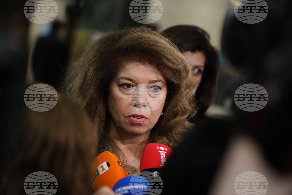 President Iotova to Announce Schedule for Meetings on Caretaker Cabinet on Tuesday, Meets Parliament Chair First 