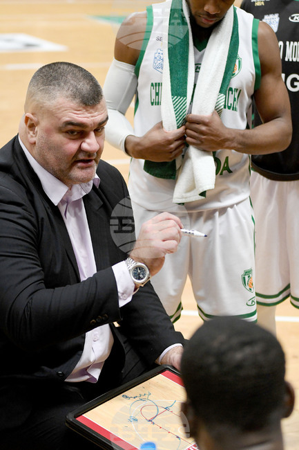 "Много приятна победа, идва в добър момент на сезона", смята наставникът на Черно море Тича Васил Евтимов