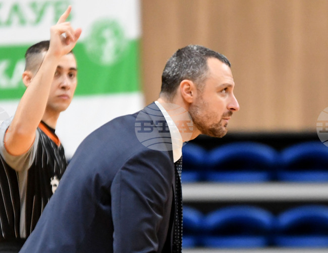 "Много труден мач за нас", каза след загубата от Черно море Тича треньорът на Балкан Васил Христов