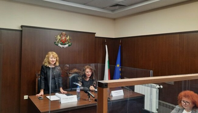 Областна администрация Добрич: Областният управител бе гост на Общото събрание на Административен съд Добрич