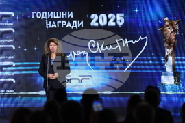 Българско национално радио - награди "Сирак Скитник" - Илияна Йотова - Детски хор на БНР