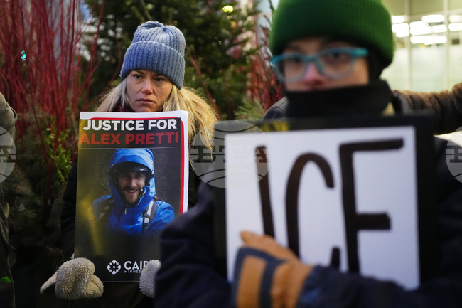 Възмущението от второто убийство в Минесота, извършено от имиграционните, принуди Тръмп да смекчи стратегията си, пишат западни издания