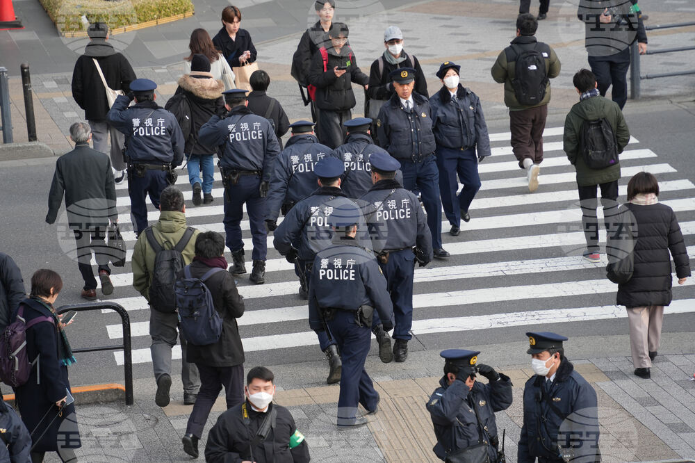 Трима души откраднаха в Токио куфари, в които е имало сума, равняваща се на над 2 милиона евро в брой