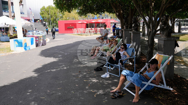 Горещата вълна в югоизточната част на Австралия повишава риска от горски пожари, а Мелбърн преживя най-горещия ден от 17 години насам 