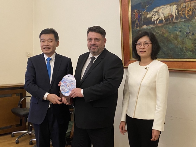 МС: Вицепремиерът Атанас Зафиров обсъди възможностите за сътрудничество с китайската Shandong Hi-Speed Group