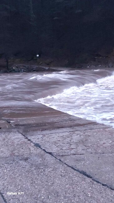 Община Ардино обяви частично бедствено положение заради залят мост над река Арда към шест села