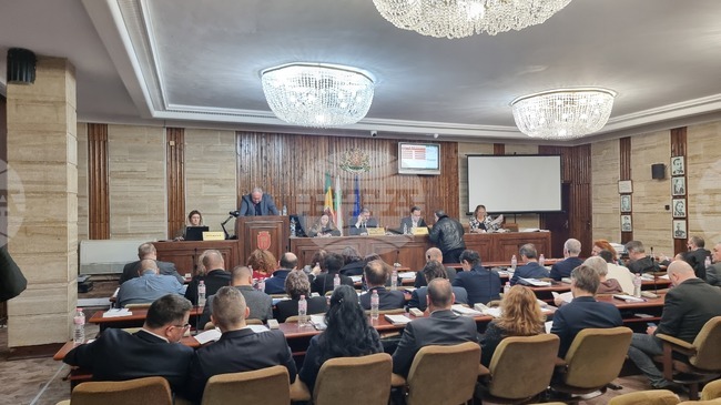 На редовно заседание общинските съветници в Добрич приеха план-сметката за чистота и Етичен кодекс 