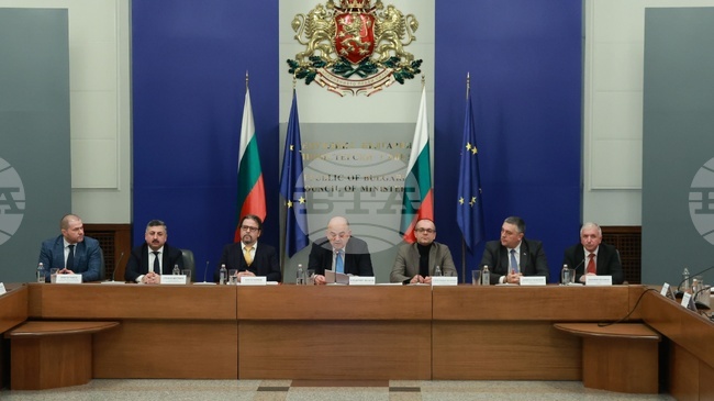 Процесът по изтегляне на левове върви в прогресивен порядък – към момента 67 процента от левовата наличност е прибрана, каза Владимир Иванов