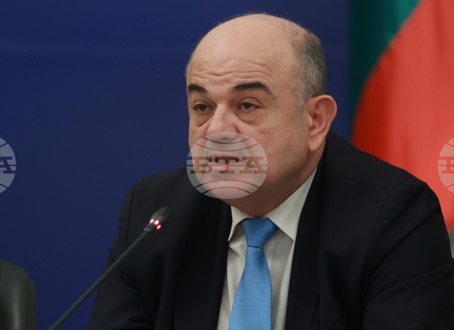 Търговията с хранителни стоки на едро от началото на годината следва сезонни колебания и нормално действащ пазар, съобщи Владимир Иванов