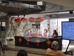 Клуб „Перото“ - Китайски национален театър - гостуване - пресконференция