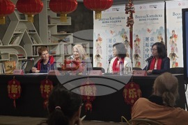 Клуб „Перото“ - Китайски национален театър - гостуване - пресконференция