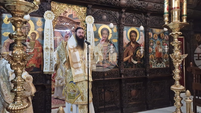 Троянски манастир - мощи на св. Давид от Евбея и св. Йоан Руски