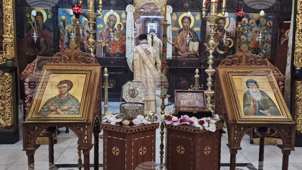Троянски манастир - мощи на св. Давид от Евбея и св. Йоан Руски