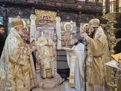 Троянски манастир - мощи на св. Давид от Евбея и св. Йоан Руски