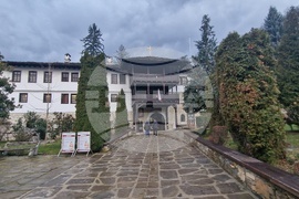 Троянски манастир - мощи на св. Давид от Евбея и св. Йоан Руски