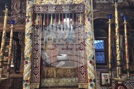 Троянски манастир - мощи на св. Давид от Евбея и св. Йоан Руски