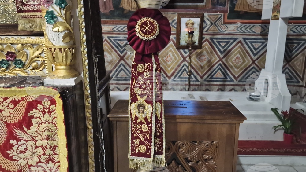 Троянски манастир - мощи на св. Давид от Евбея и св. Йоан Руски