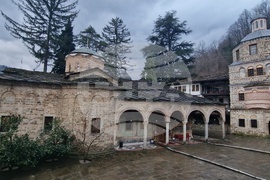 Троянски манастир - мощи на св. Давид от Евбея и св. Йоан Руски