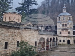 Троянски манастир - мощи на св. Давид от Евбея и св. Йоан Руски