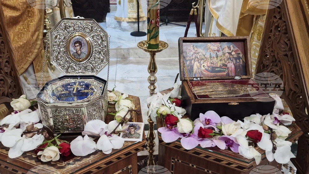 Троянски манастир - мощи на св. Давид от Евбея и св. Йоан Руски