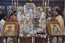 Троянски манастир - мощи на св. Давид от Евбея и св. Йоан Руски