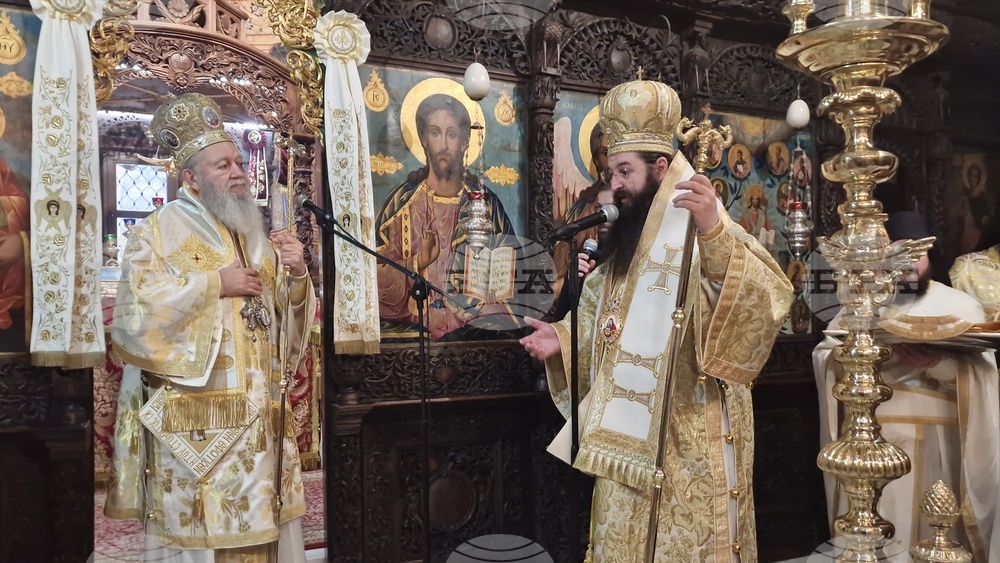 Троянски манастир - мощи на св. Давид от Евбея и св. Йоан Руски